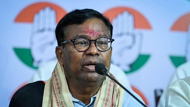 ଭକ୍ତ ଲୁଚିଛି ନା ଗୋଡ଼ ଦିଟା ଦିଶୁଛି -MMDR